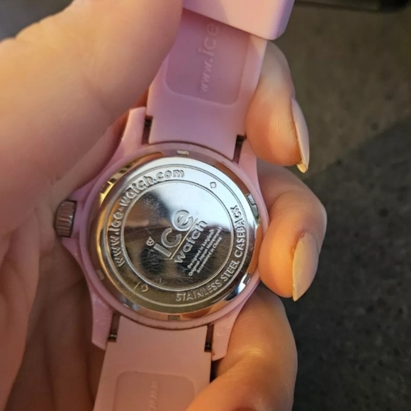 ICE Watch Pink Rose Plastic and Silicone Watch Sili Wrist Watch Womens Gift - Picture 5 of 8